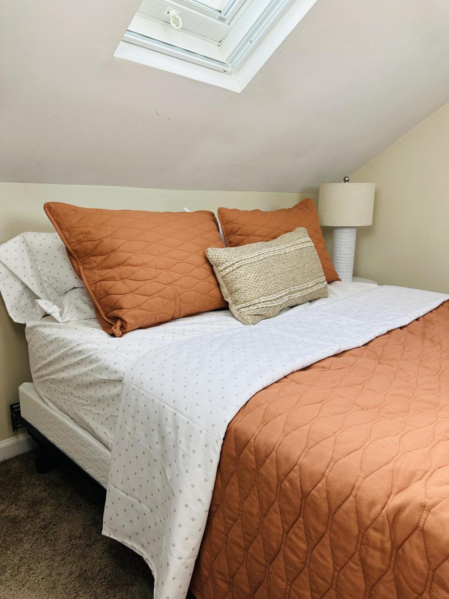 Cozy, Pleasant 2Br Apt In Beach Community! Norwalk Buitenkant foto