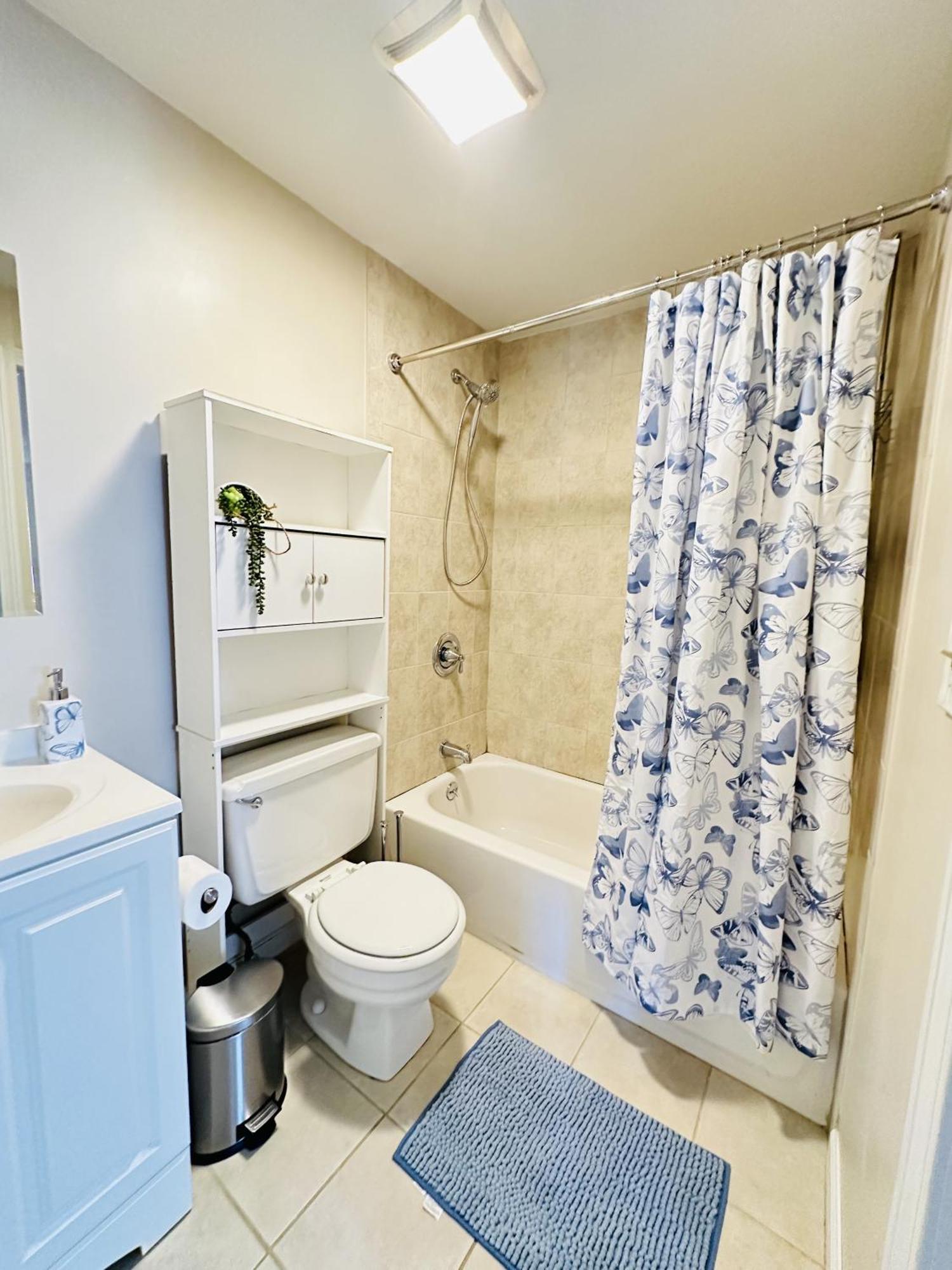 Cozy, Pleasant 2Br Apt In Beach Community! Norwalk Buitenkant foto
